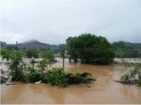 水災(zāi)無(wú)情，人間有愛(ài)